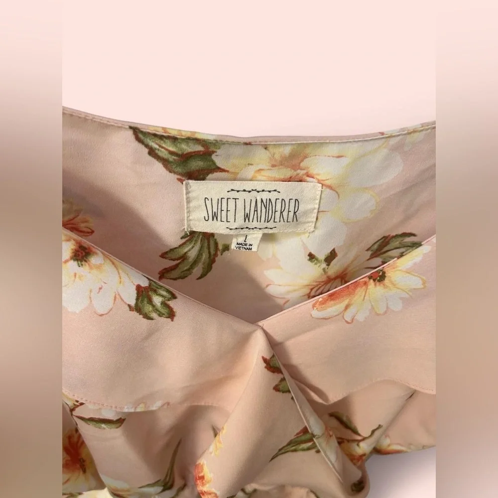 Sweet Wanderer Soft Blush Pink Floral Ruffle Cold Shoulder Mini Dress Large - Picture 3 of 9